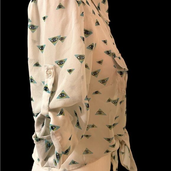 Bundle/two blouses 💐 - Picture 5 of 7